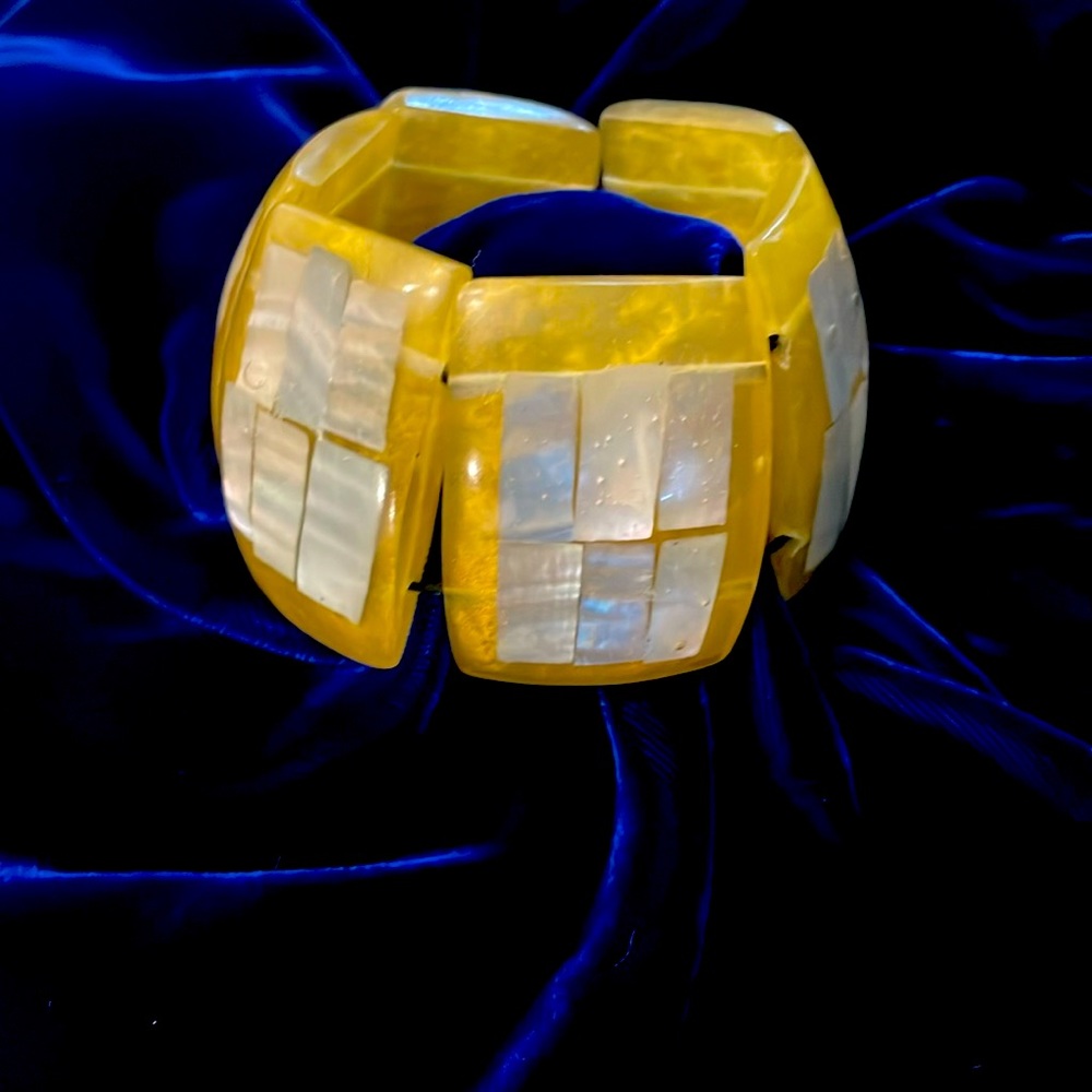 1950s Lucite stretch bangle mid century Rockabilly Pin-up